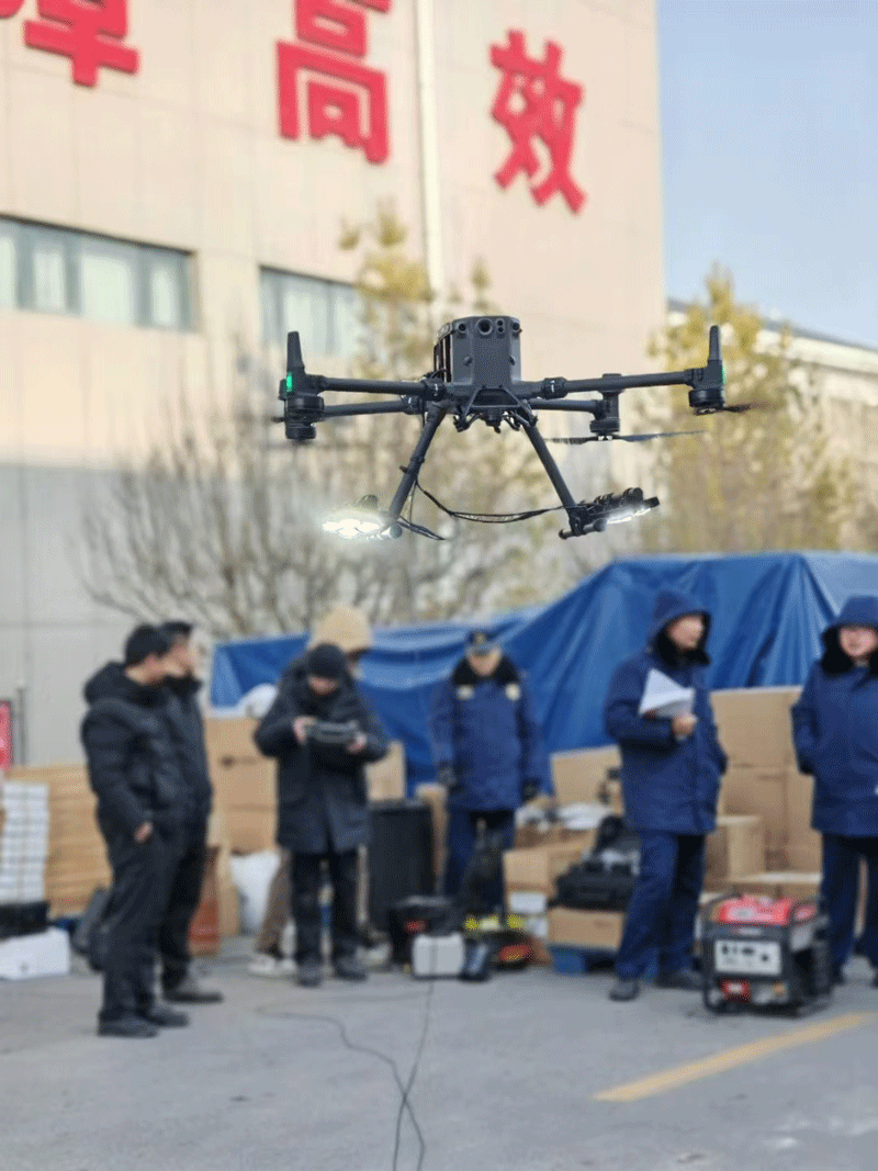 系留照明無(wú)人機(jī)